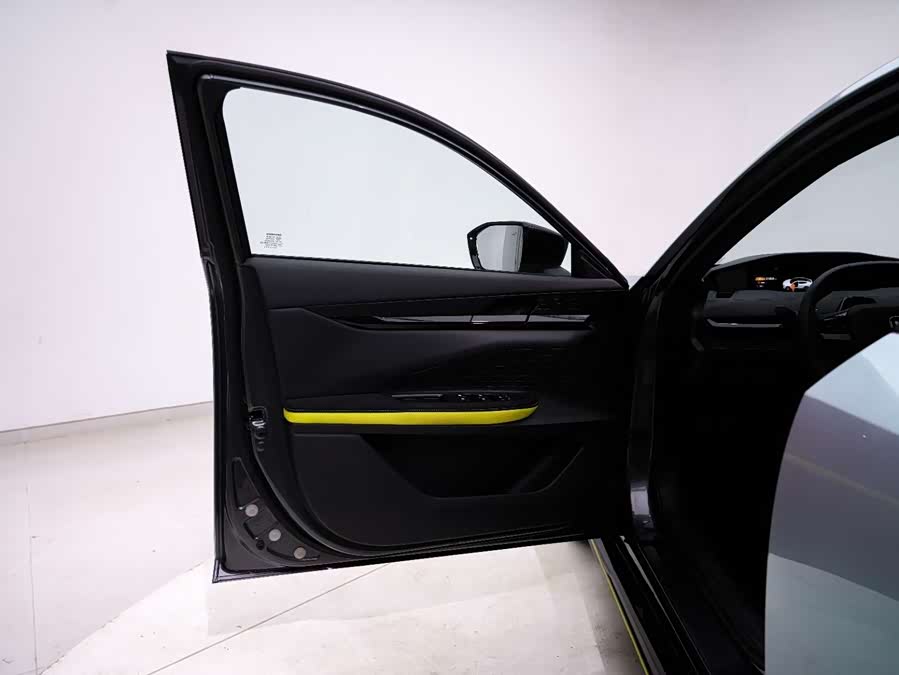 Changan UNI-V 2023 car image #17