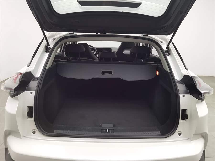 哪吒汽车 哪吒U 2021 汽车图片 #17