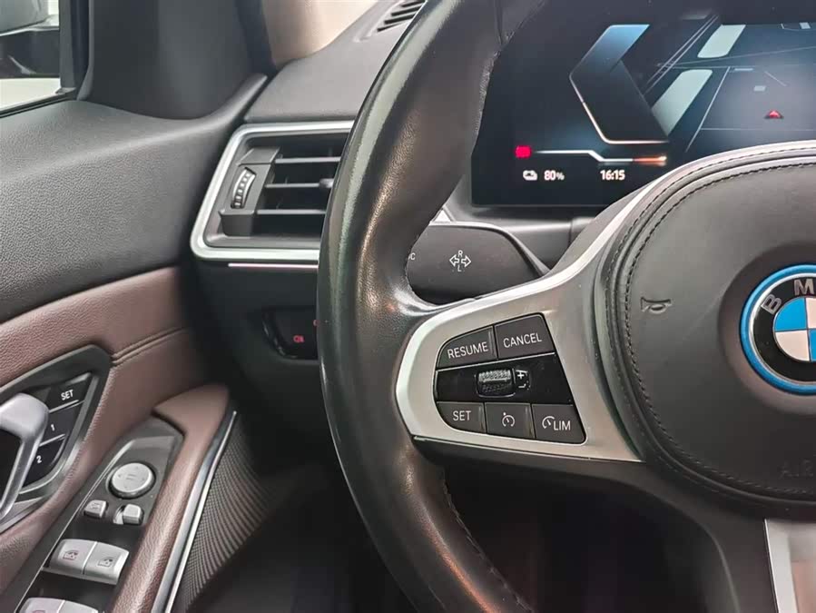 BMW i3 2022 immagine di auto #17