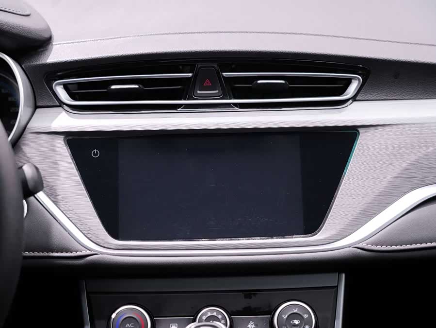 GEELY Emgrand 2022 car image #17