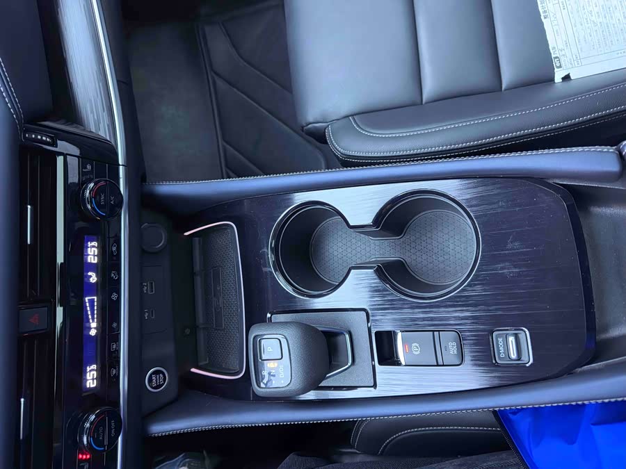 Nissan Qashqai 2023 car image #17