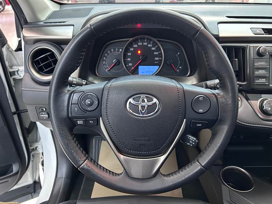 Toyota RAV4 2014 #17 Toyota RAV4 2014 car image #17