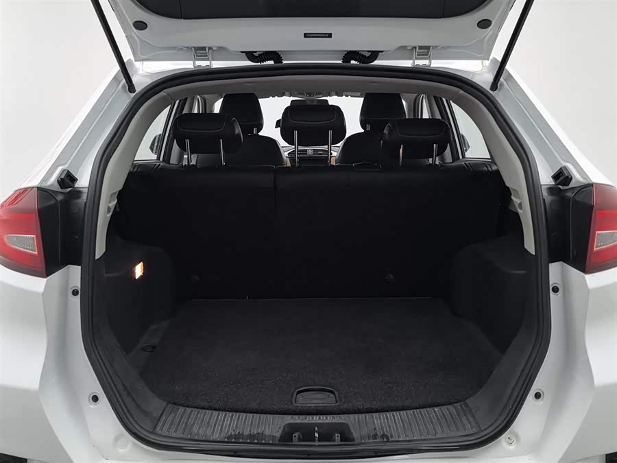 MG GS 2017 car image #17