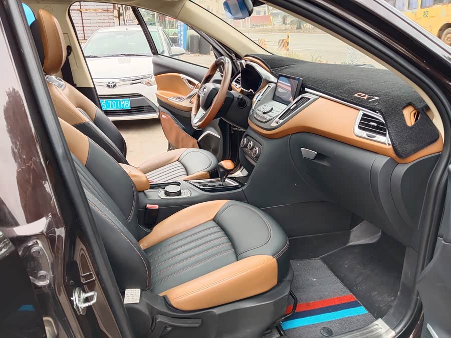 Soueast DX7 2016 car image #17