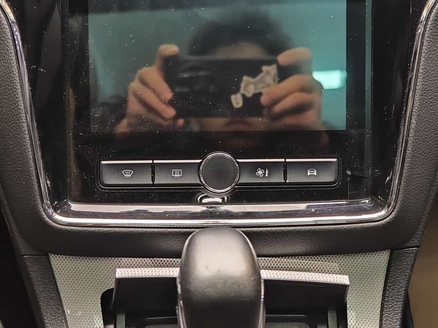 Roewe RX5 2019 изображение автомобиля #17