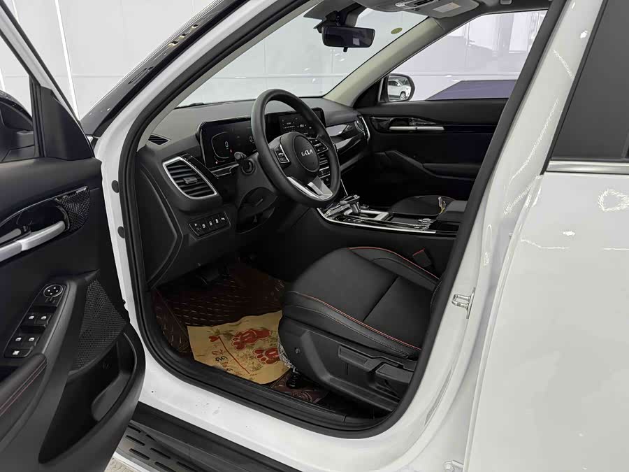 Kia Seltos 2023 imagen de coche #17