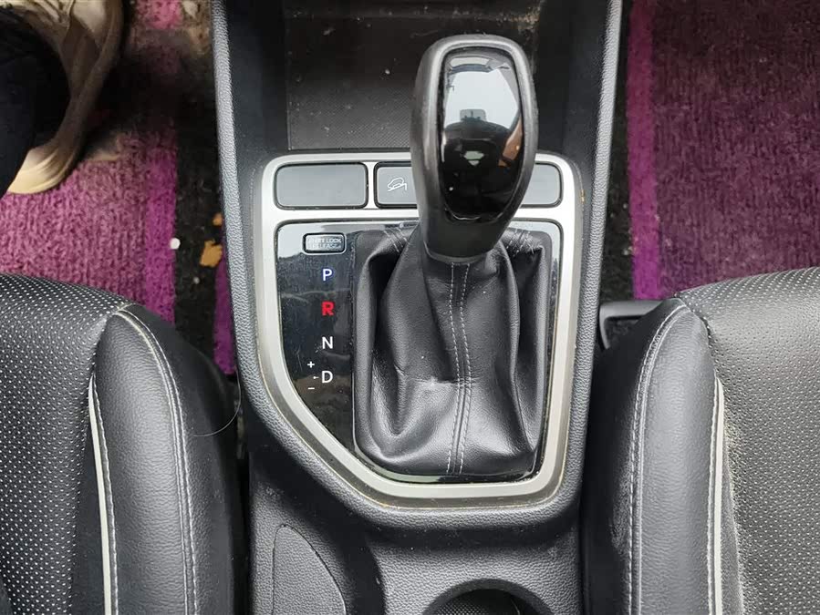 Hyundai ix25 2016 car image #17