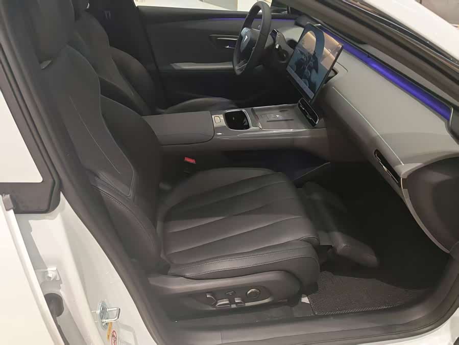 Deepal L06 2026 imagem de carro #17