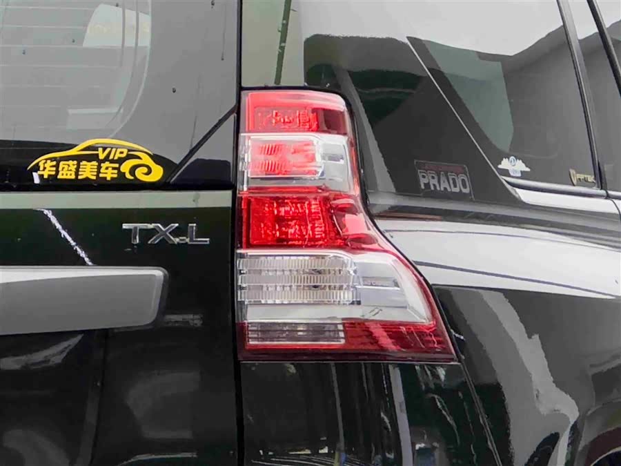 Toyota Land Cruiser Prado 2017 car image #17