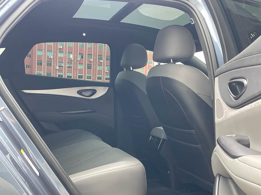 BYD Seal 07 DM-i 2024 immagine di auto #17