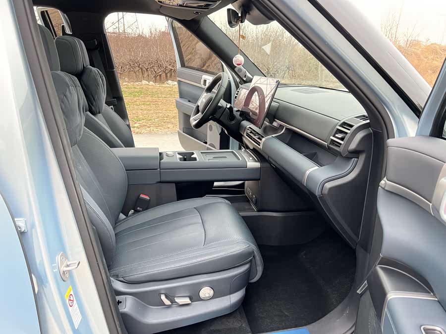 FangChengBao Tiger 7 2025 car image #17