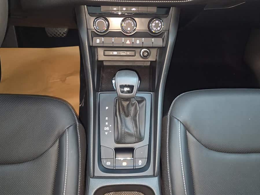 Skoda Kodiaq 2024 imagem de carro #17