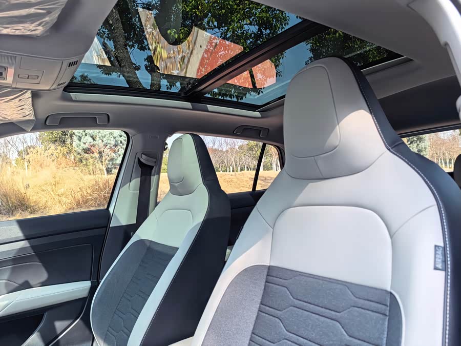 Volkswagen Tharu 2025 immagine di auto #17