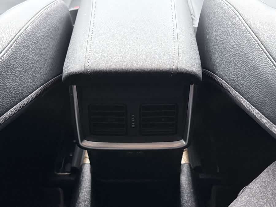 Toyota Venza 2023 car image #17