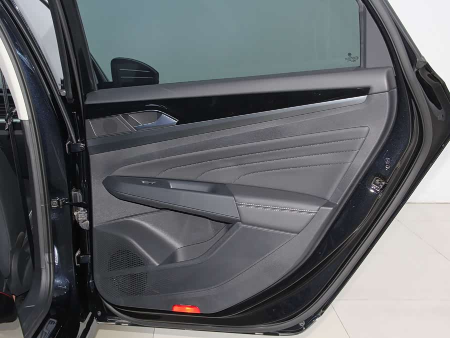 Volkswagen Passat 2022 #17 Volkswagen Passat 2022 car image #17