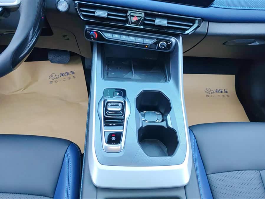 GAC Trumpchi GS3 2025 #17 GAC Trumpchi GS3 2025 car image #17