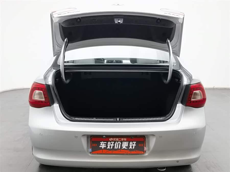 Volkswagen Bora 2011 immagine di auto #17