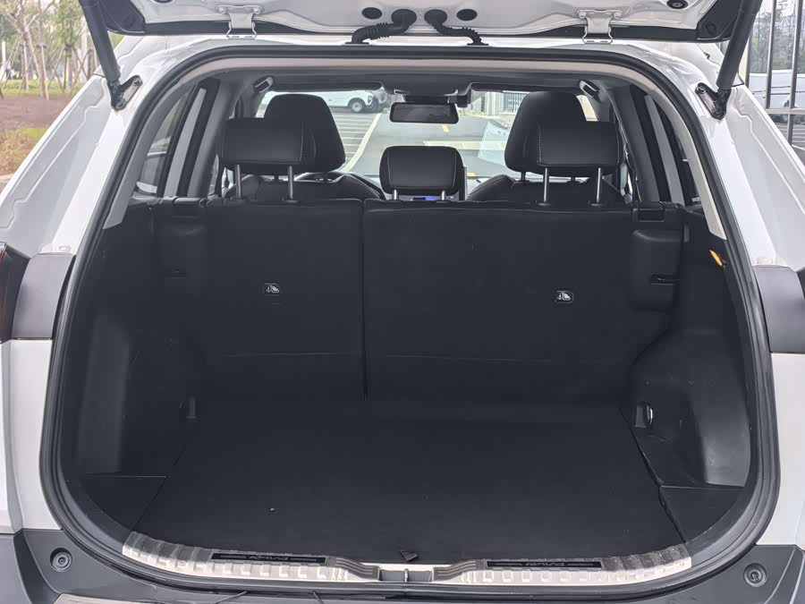 Toyota RAV4 Hybird E+ 2021 immagine di auto #17