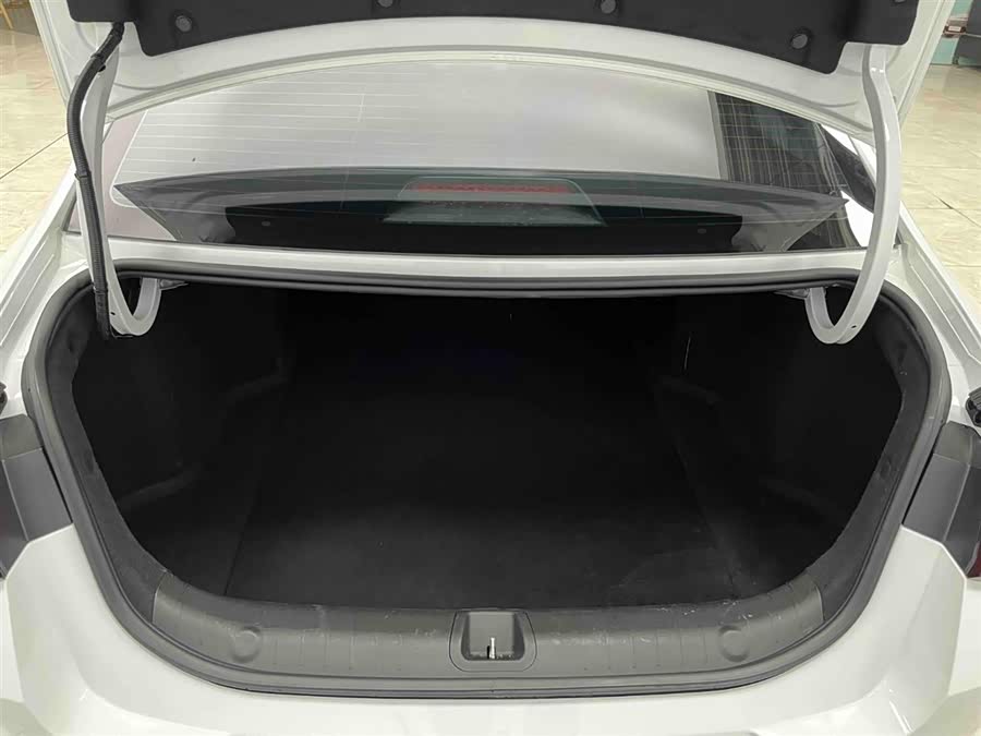 GEELY Emgrand L 2022 صورة سيارة #17