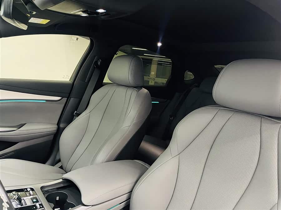 BYD Seal 07 DM-i 2025 car image #17