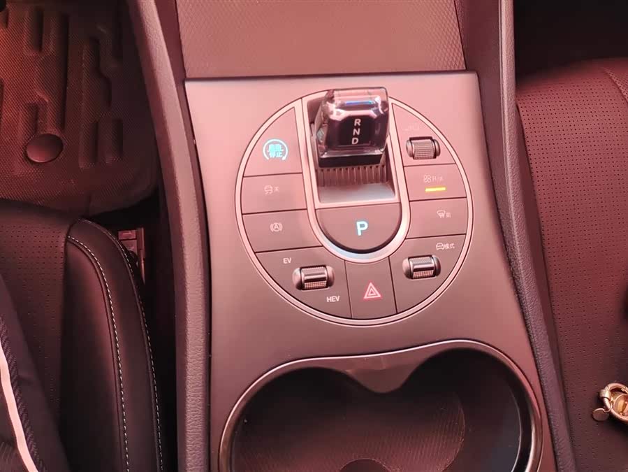 BYD Seal 05 DM-i 2025 car image #17