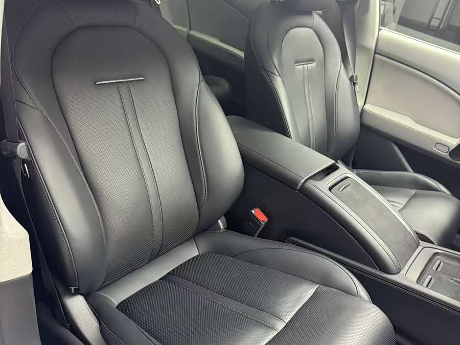 极氪 极氪007 2024 汽车图片 #17