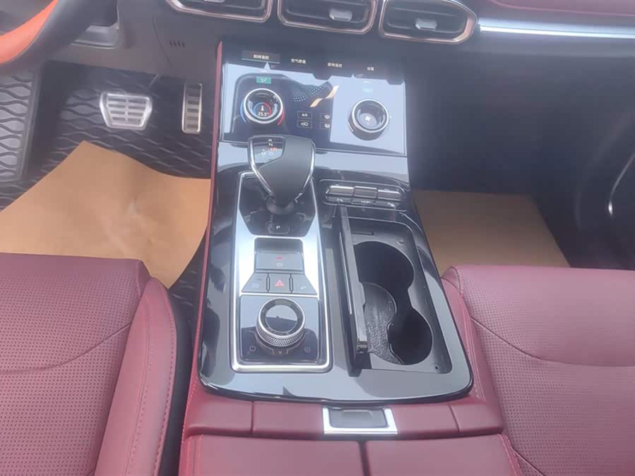 Jetour X70 PLUS 2022 car image #17