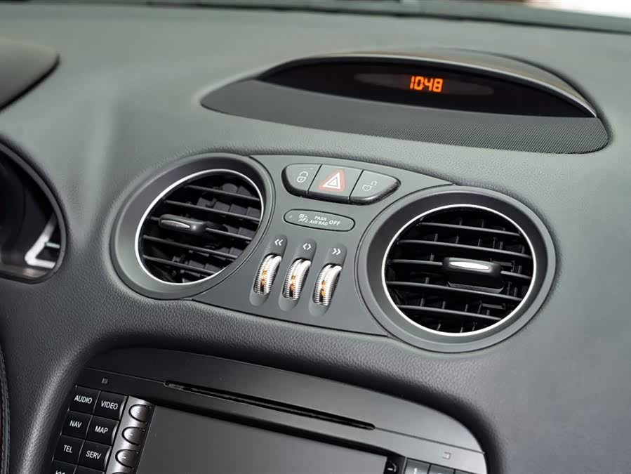 Mercedes-Benz SL Class 2007 car image #17