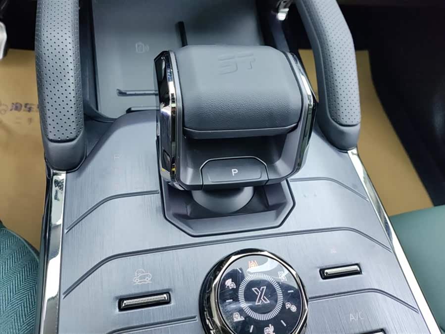 Jetour Traveller 2024 car image #17