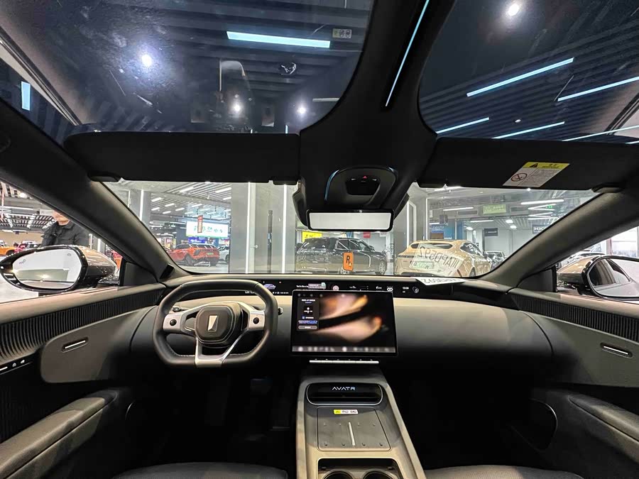 Avatr 12 2024 car image #17