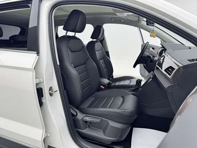 Volkswagen Tharu 2022 immagine di auto #17