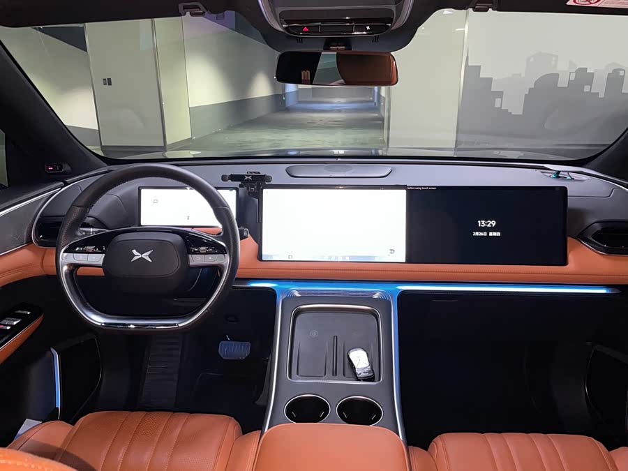 Xpeng G9 2024 car image #17