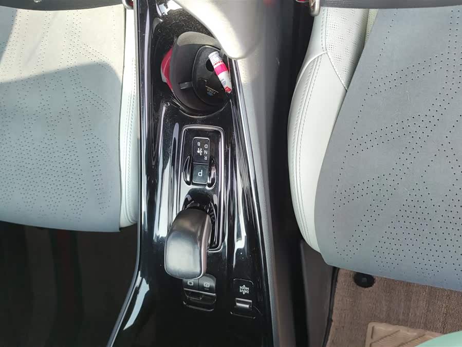 Toyota Izoa E 2020 imagen de coche #17