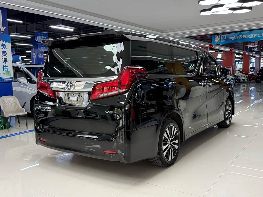 Toyota Alphard 2019 immagine di auto #17