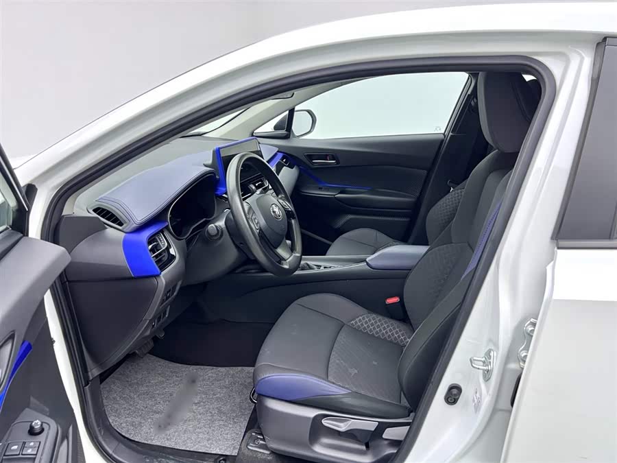 Toyota C-HR 2023 immagine di auto #17