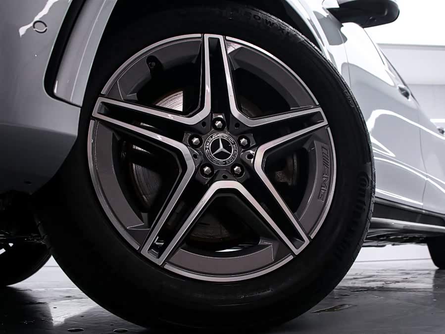 Mercedes-Benz GLE Class 2022 car image #17