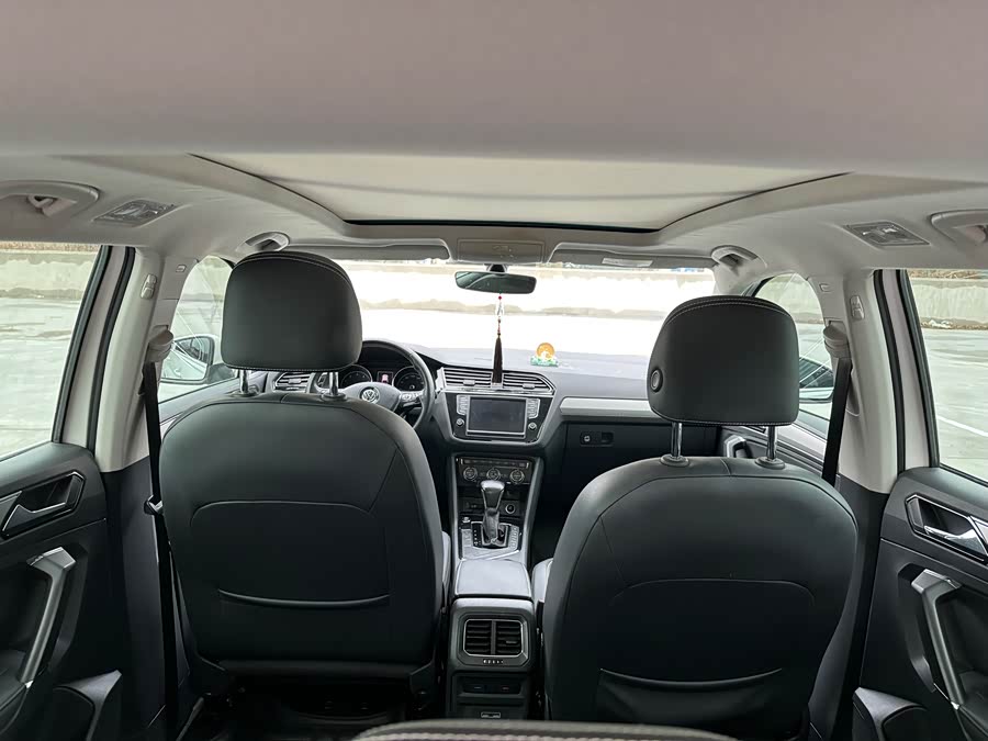 Volkswagen Tiguan L 2017 #17 Volkswagen Tiguan L 2017 car image #17