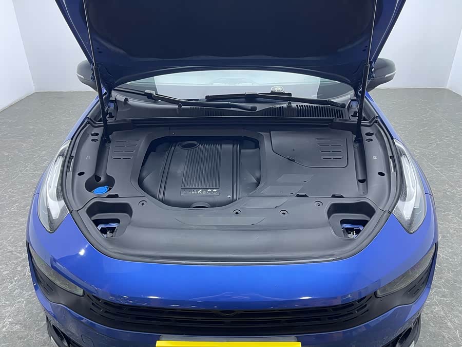 Lynk & Co 02 2018 #17 Lynk & Co 02 2018 car image #17