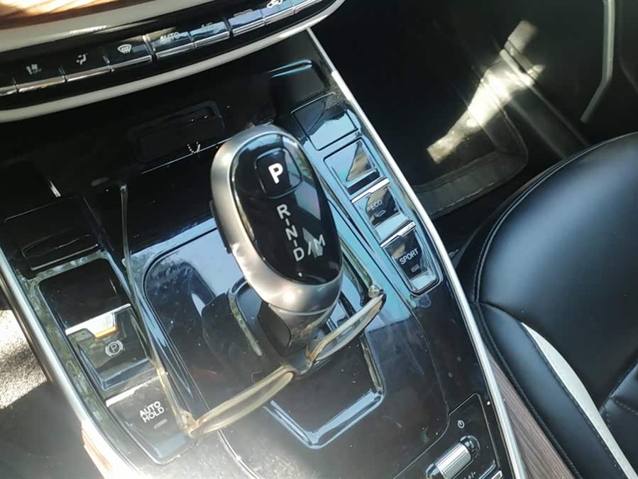 Soueast DX7 2020 car image #17