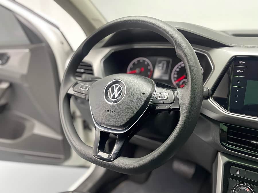 Volkswagen T-Cross 2021 car image #17