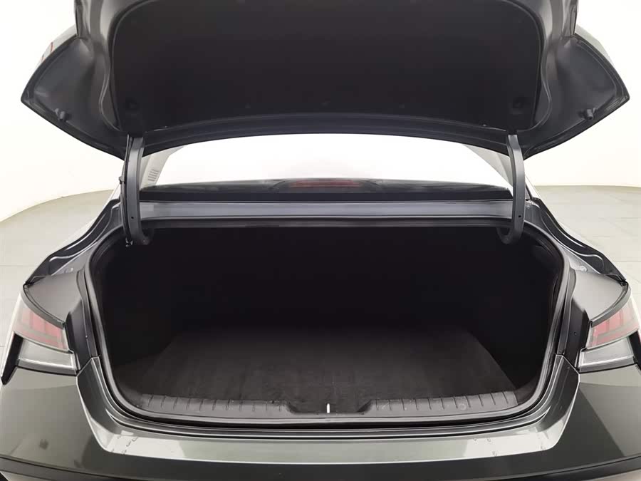 Hyundai Elantra 2023 immagine di auto #17