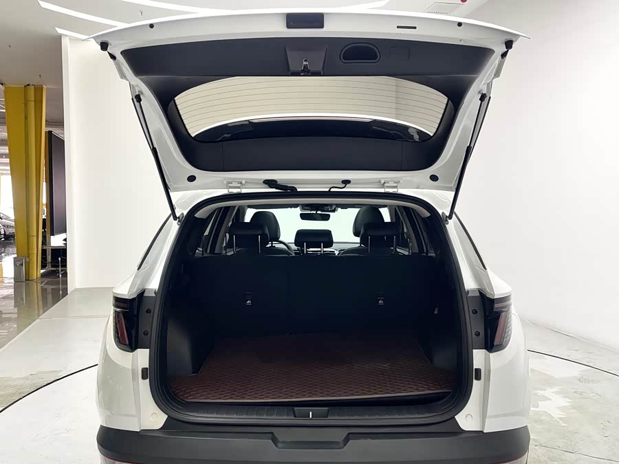 Hyundai Tucson 2023 car image #17