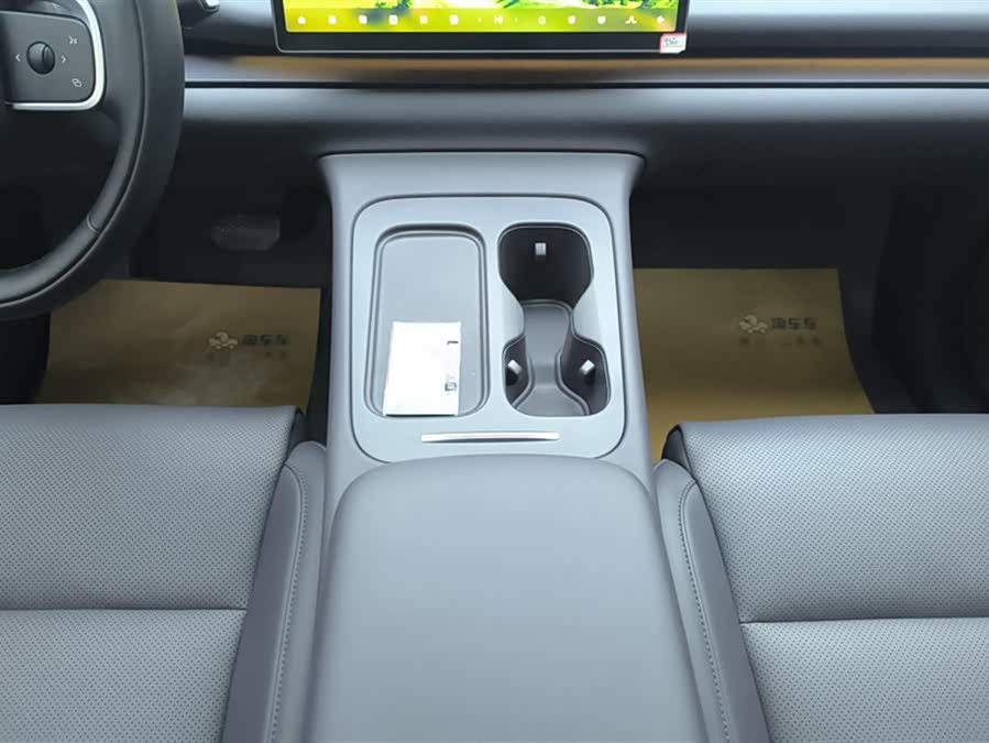 零跑汽车 零跑C16 2025 汽车图片 #17