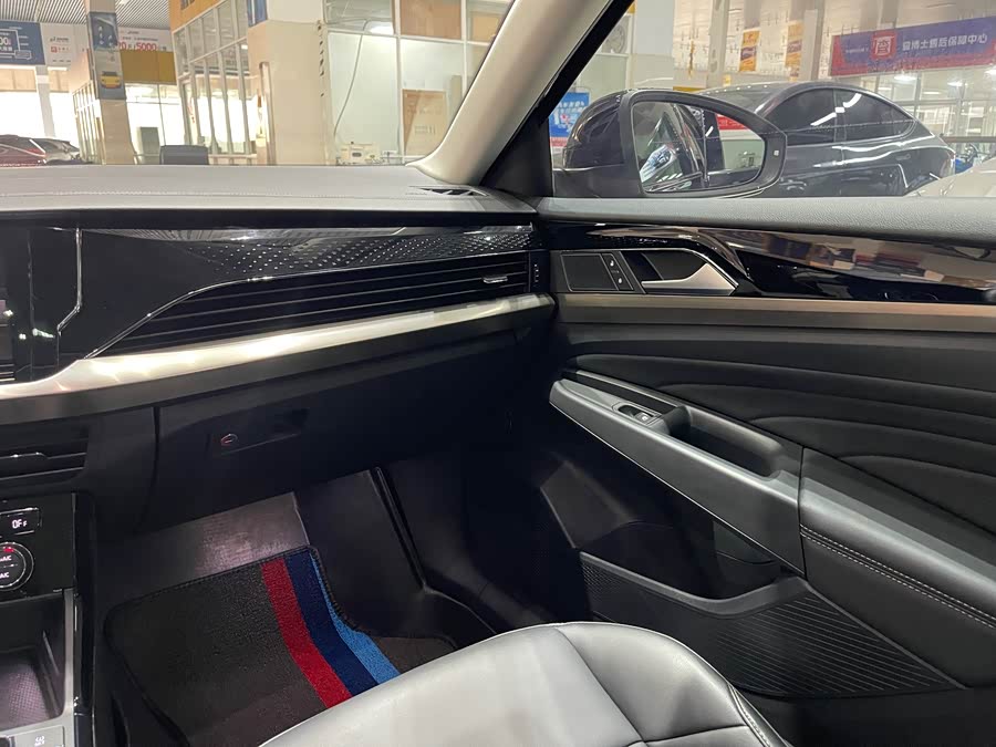 Volkswagen Passat 2020 car image #17