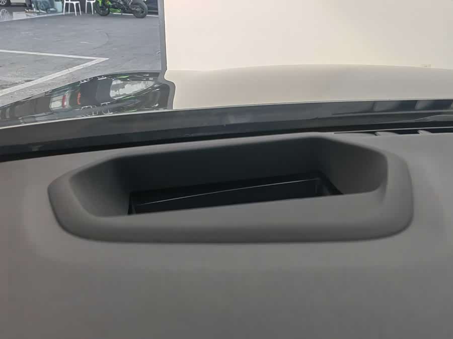 BMW 5 Series 2019 car image #17