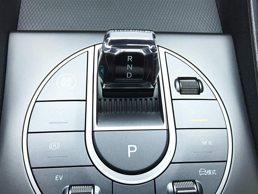 BYD Seal 05 DM-i 2025 immagine di auto #17