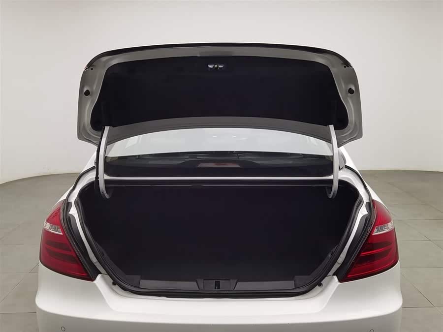GEELY Emgrand 2016 car image #17