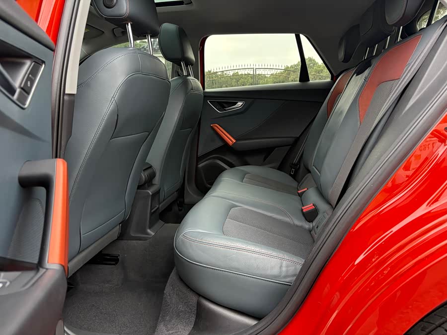 Audi Q2L 2019 imagen de coche #17