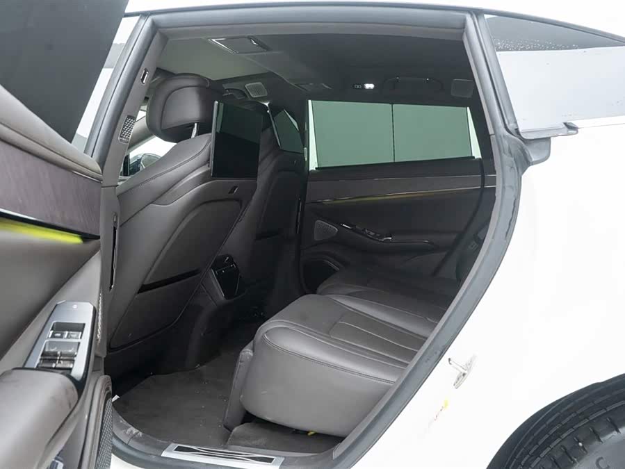 Denza Z9 2024 car image #17