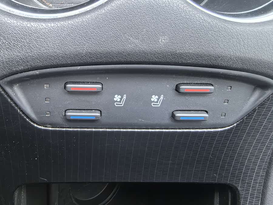 Toyota Venza 2023 car image #17